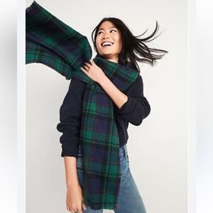 Old Navy Scarf Plaid Flannel Blanket Blue Green